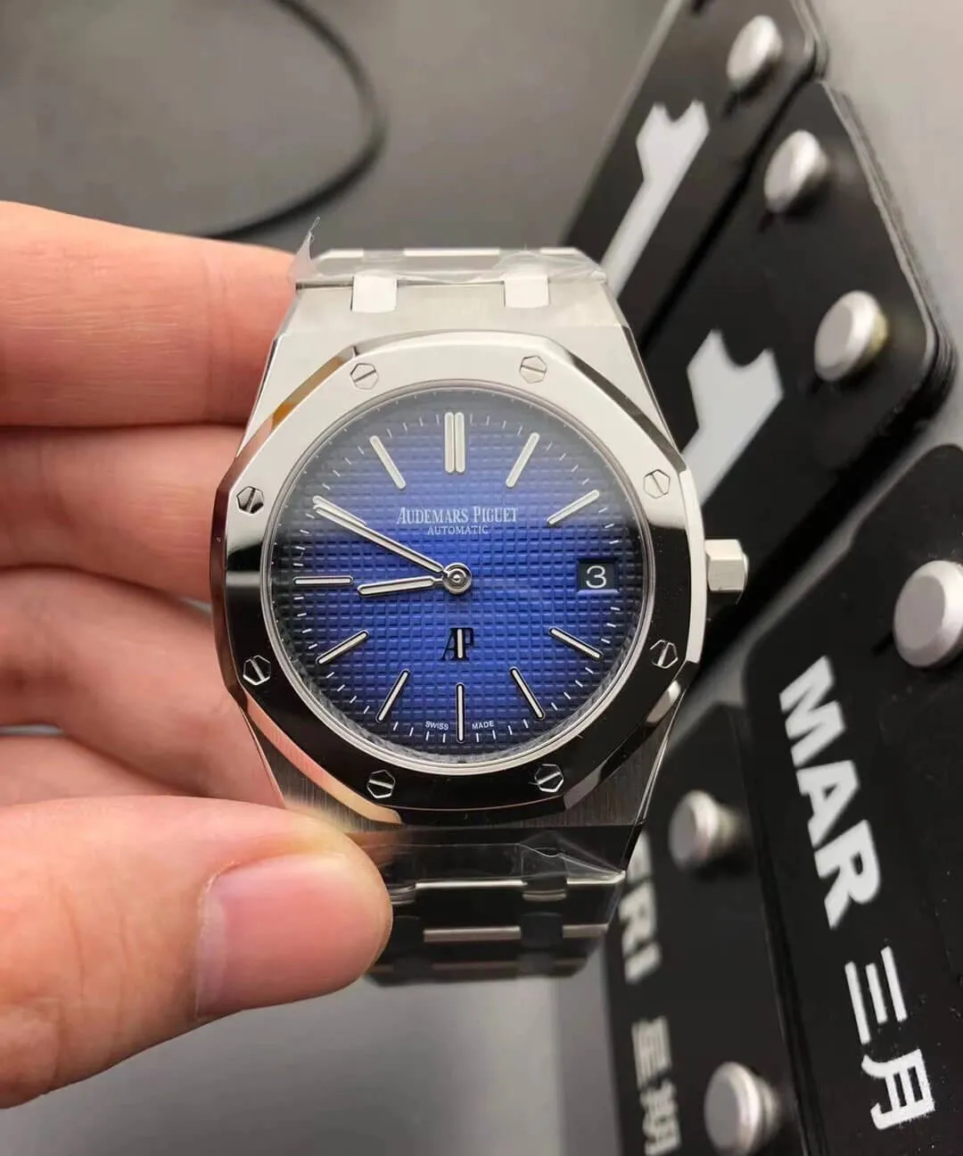 Audemars Piguet Royal Oak 15202IP.OO.1240IP.01 ZF Factory 1:1 Best Edition Replica Watch Blue Dial